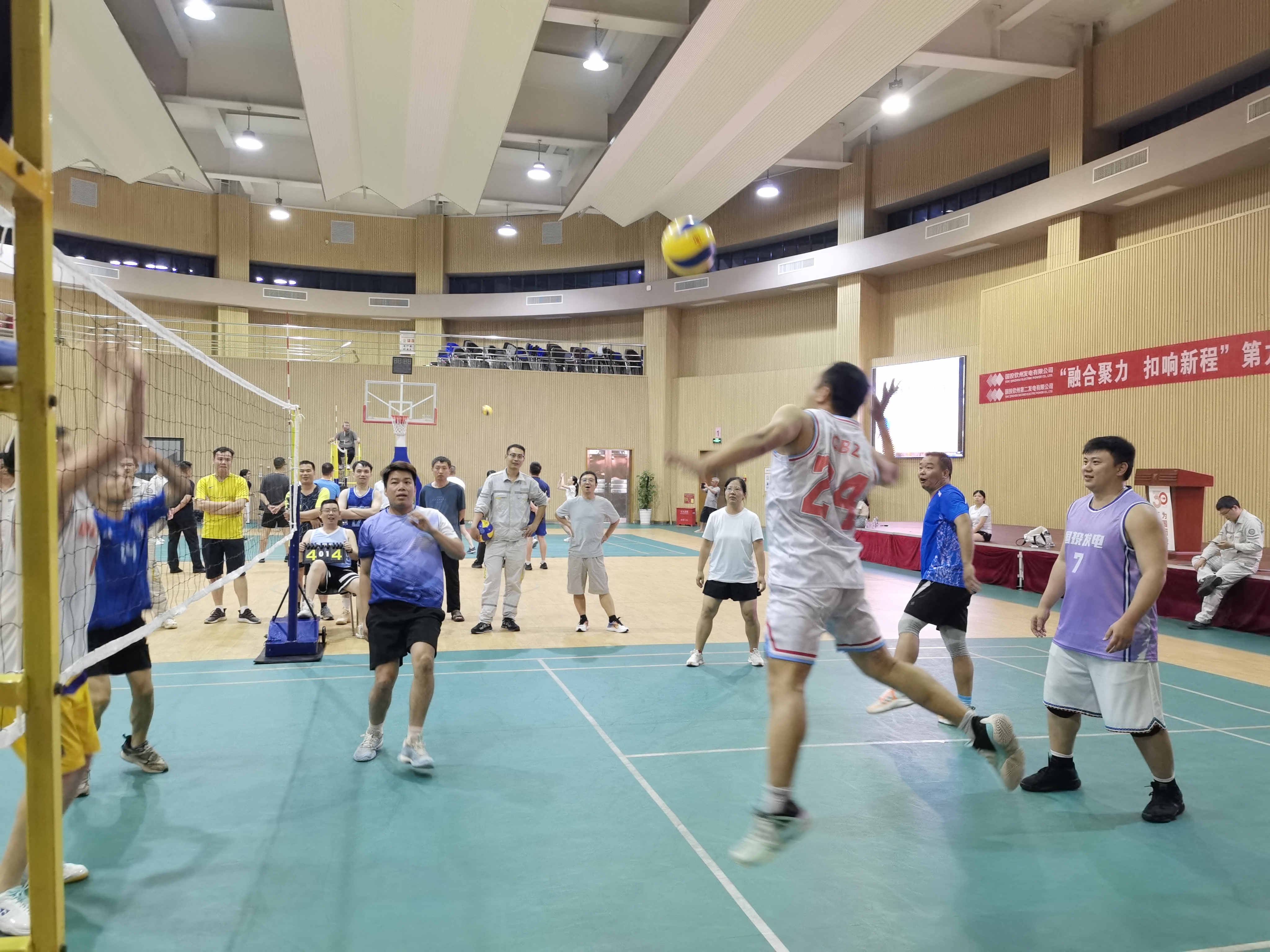 巅峰对决!第九届“钦电杯”气排球比赛圆满落幕